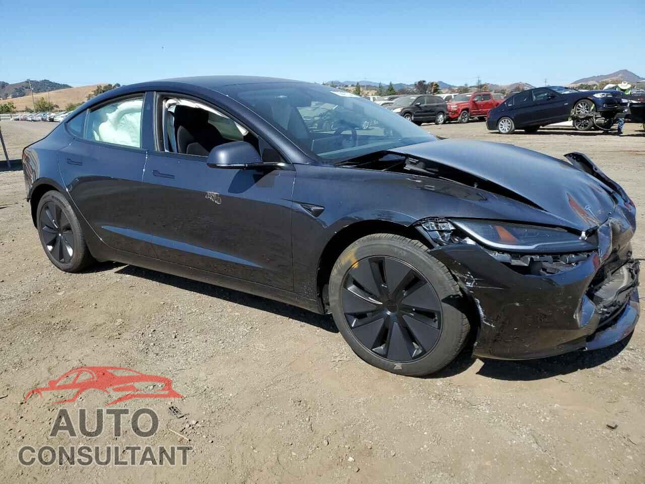 TESLA MODEL 3 2024 - 5YJ3E1EA4RF743197