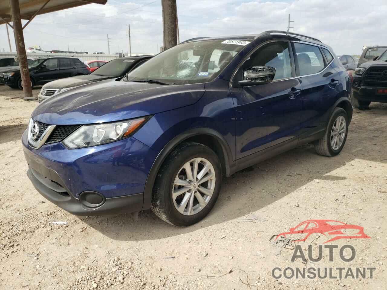 NISSAN ROGUE 2017 - JN1BJ1CR8HW107010