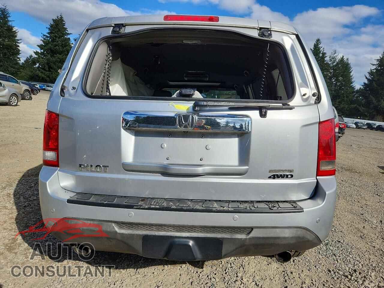 HONDA PILOT 2013 - 5FNYF4H90DB070598