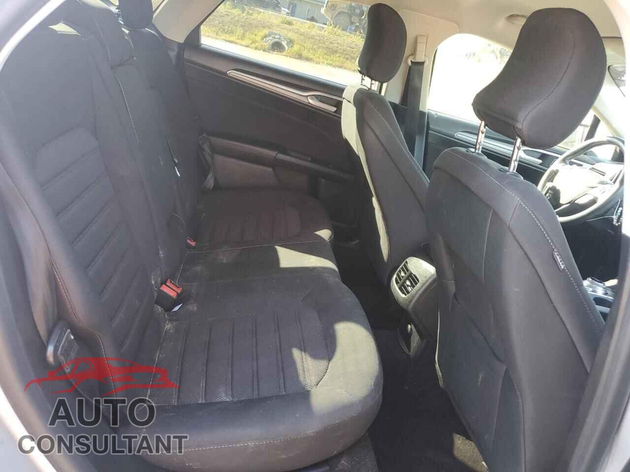FORD FUSION 2019 - 3FA6P0HD2KR231908