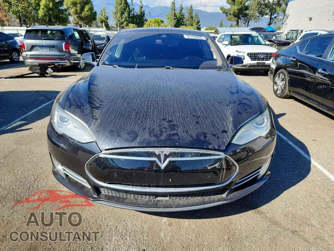 TESLA MODEL S 2015 - 5YJSA1H28FF082636