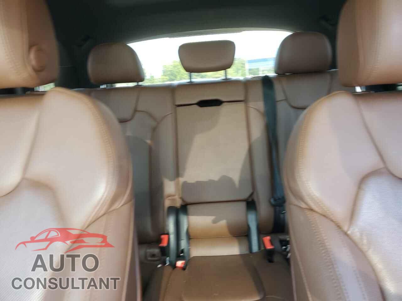 AUDI Q5 2018 - WA1BNAFY5J2103394