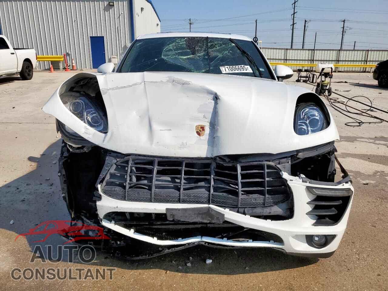 PORSCHE MACAN 2018 - WP1AA2A58JLB04662