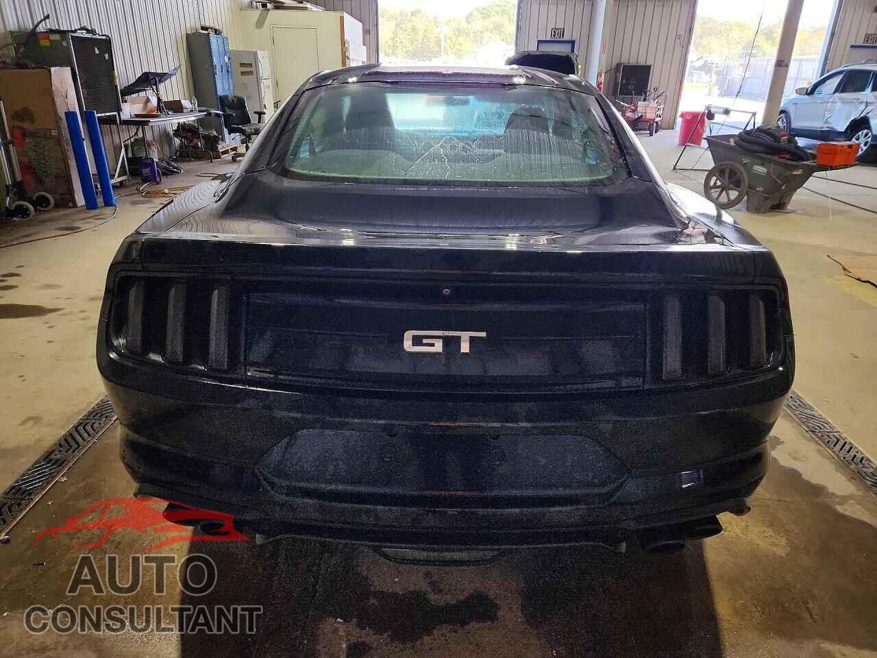 FORD MUSTANG 2018 - 1FA6P8CF8J5120255