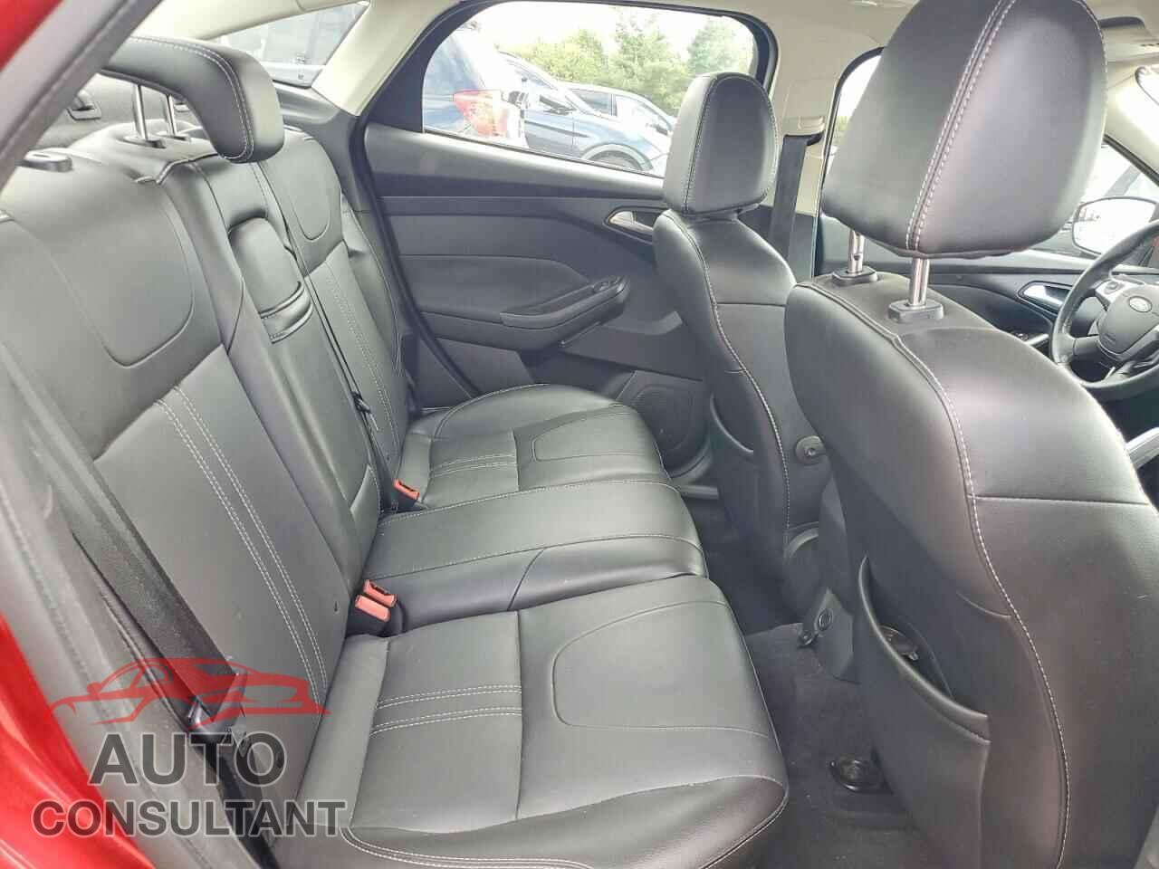 FORD FOCUS 2012 - 1FAHP3H21CL421840
