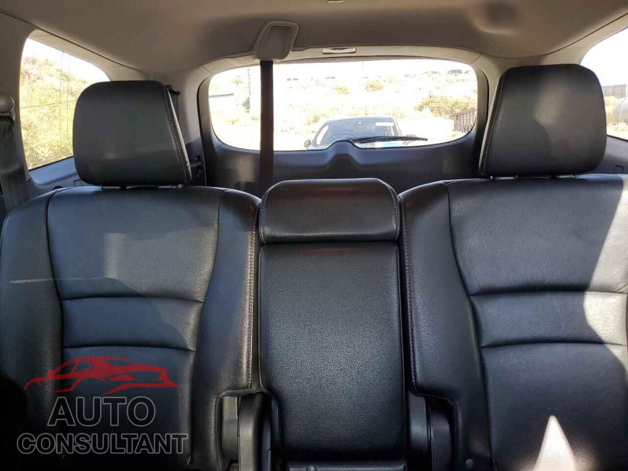 HONDA PILOT 2017 - 5FNYF6H59HB054768