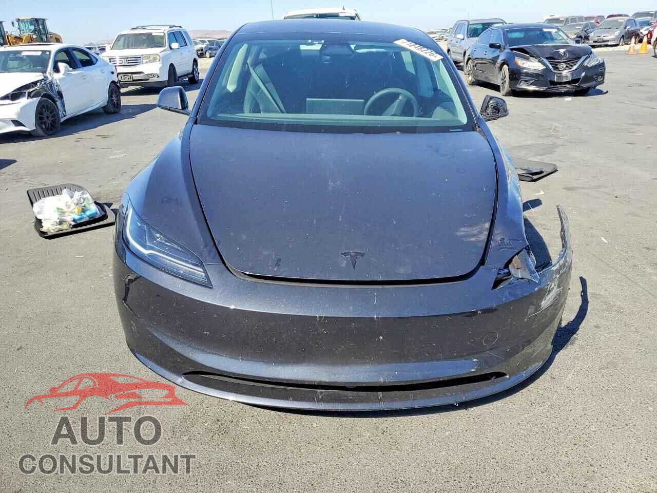 TESLA MODEL 3 2026 - 5YJ3E1EA5TF160886