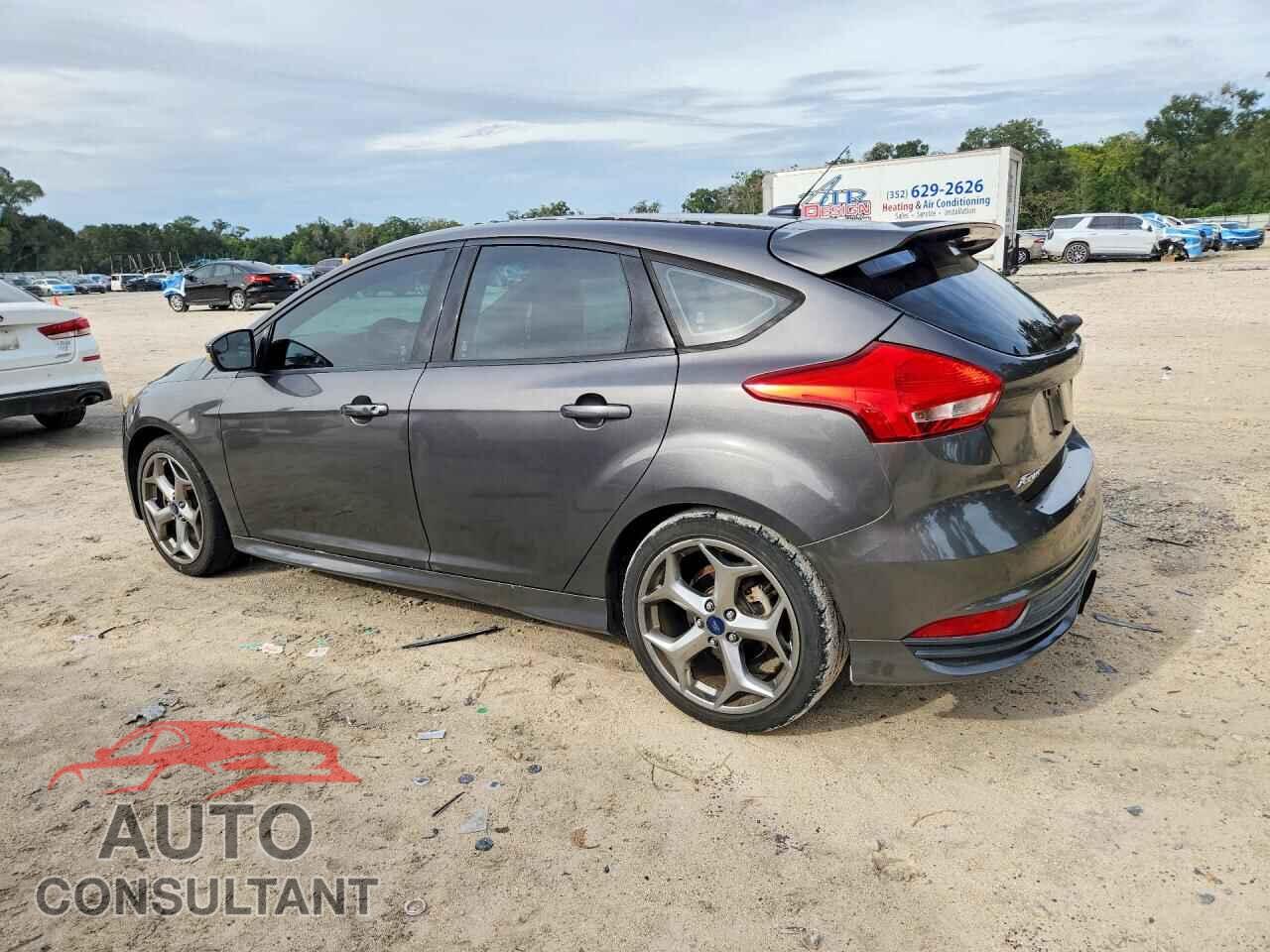 FORD FOCUS 2015 - 1FADP3L90FL247203