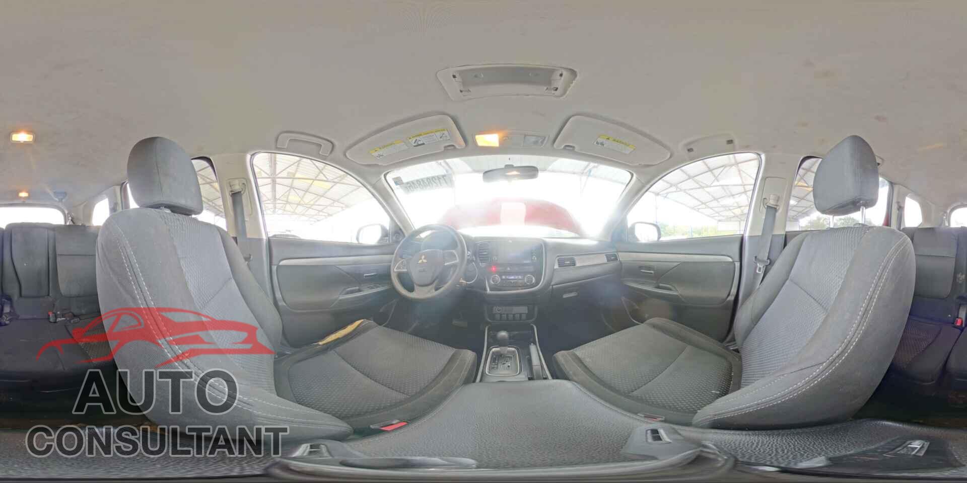 MITSUBISHI OUTLANDER 2018 - JA4AD2A35JZ037615