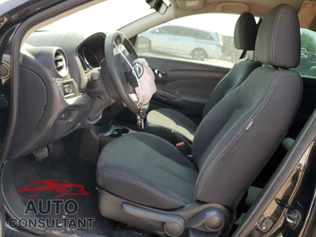 NISSAN VERSA 2015 - 3N1CN7AP1FL956010