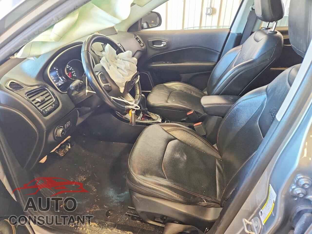 JEEP COMPASS 2020 - 3C4NJDCB6LT215543
