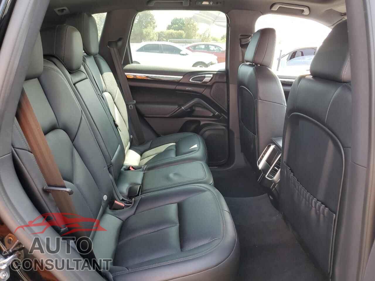PORSCHE CAYENNE 2017 - WP1AA2A26HKA90699