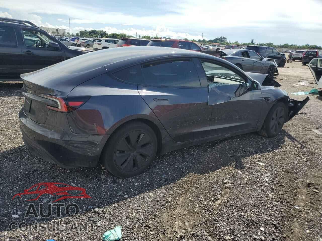 TESLA MODEL 3 2024 - 5YJ3E1EA6RF740818