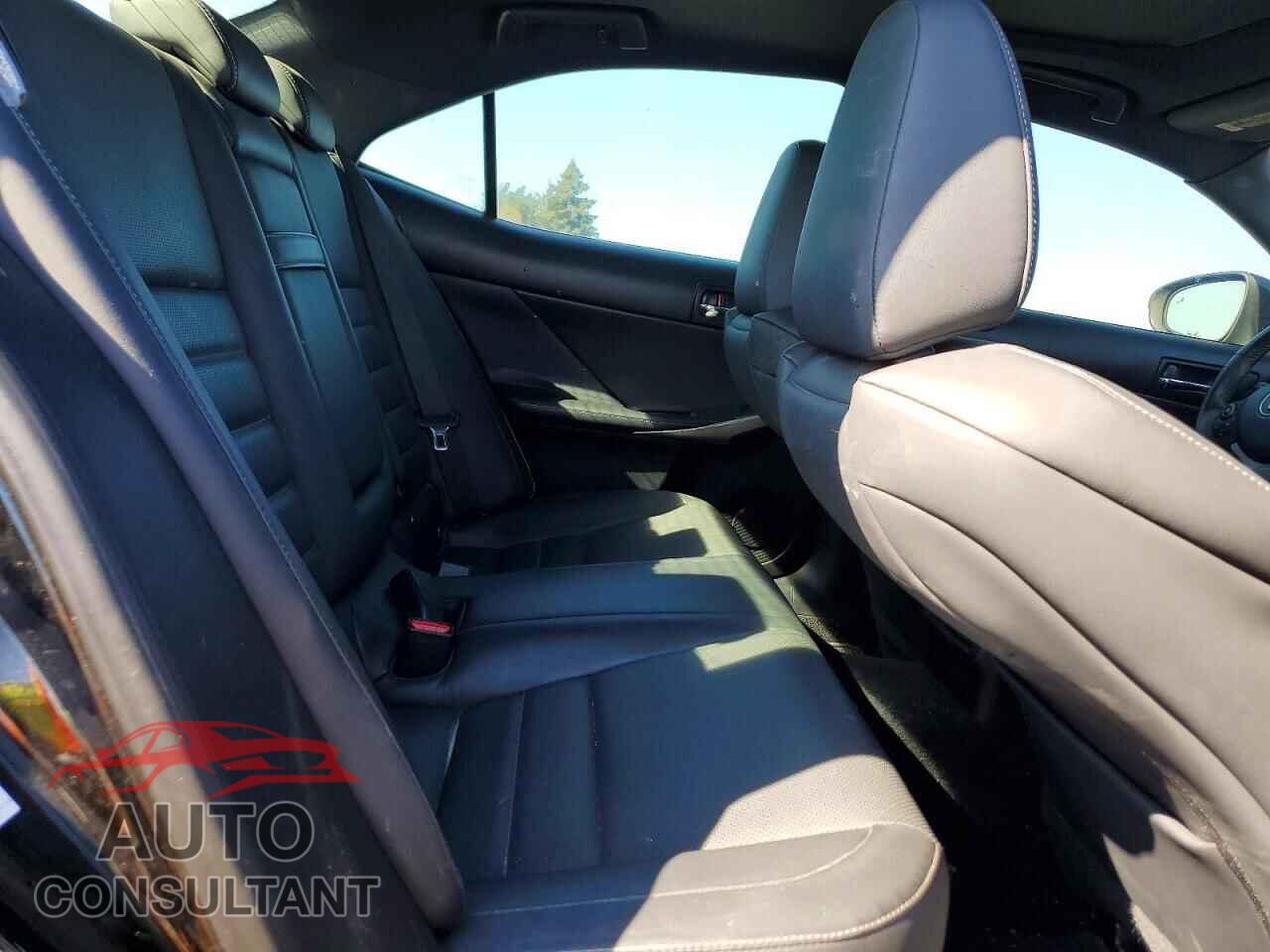 LEXUS IS 2014 - JTHBF1D27E5036527