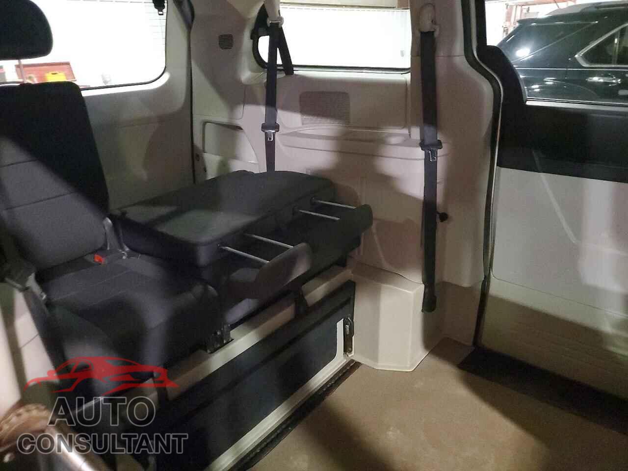 DODGE CARAVAN 2010 - 2D4RN5D15AR481446