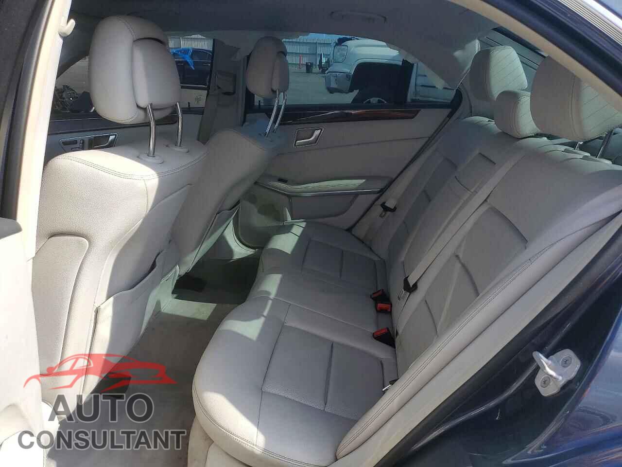 MERCEDES-BENZ E 2014 - WDDHF5KB7EB038517