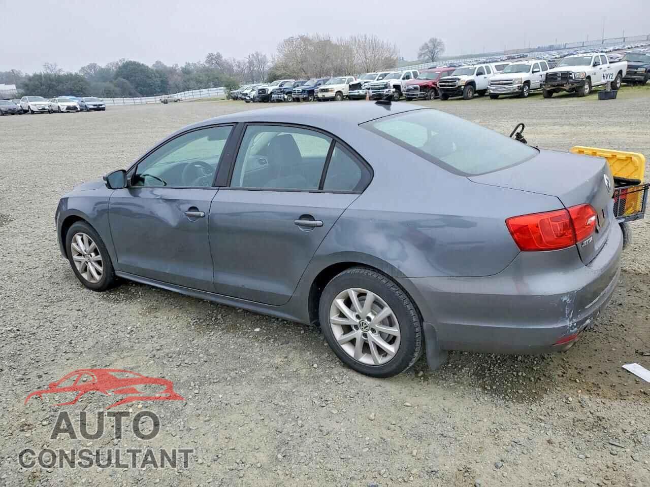 VOLKSWAGEN JETTA 2011 - 3VWDZ7AJ7BM354392