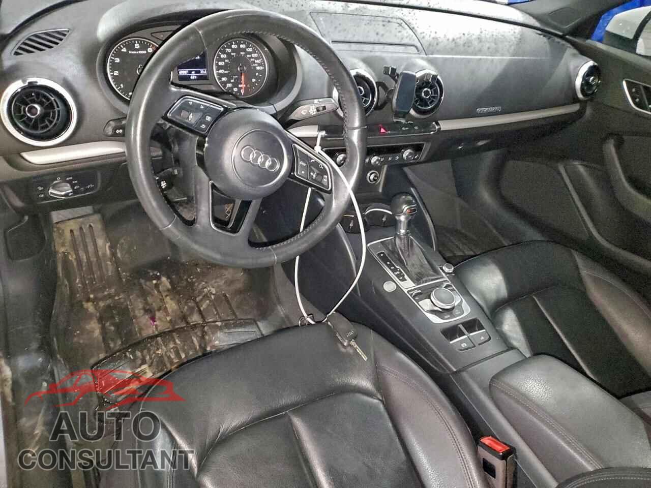 AUDI A3 2018 - WAU78LFF4J1008681