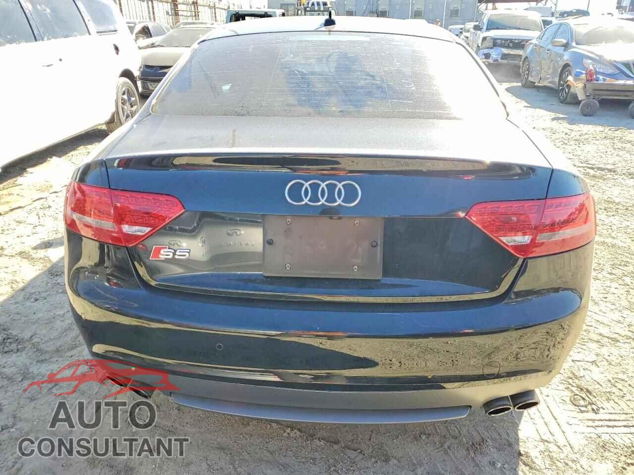 AUDI S5/RS5 2011 - WAUCVAFR0BA043001