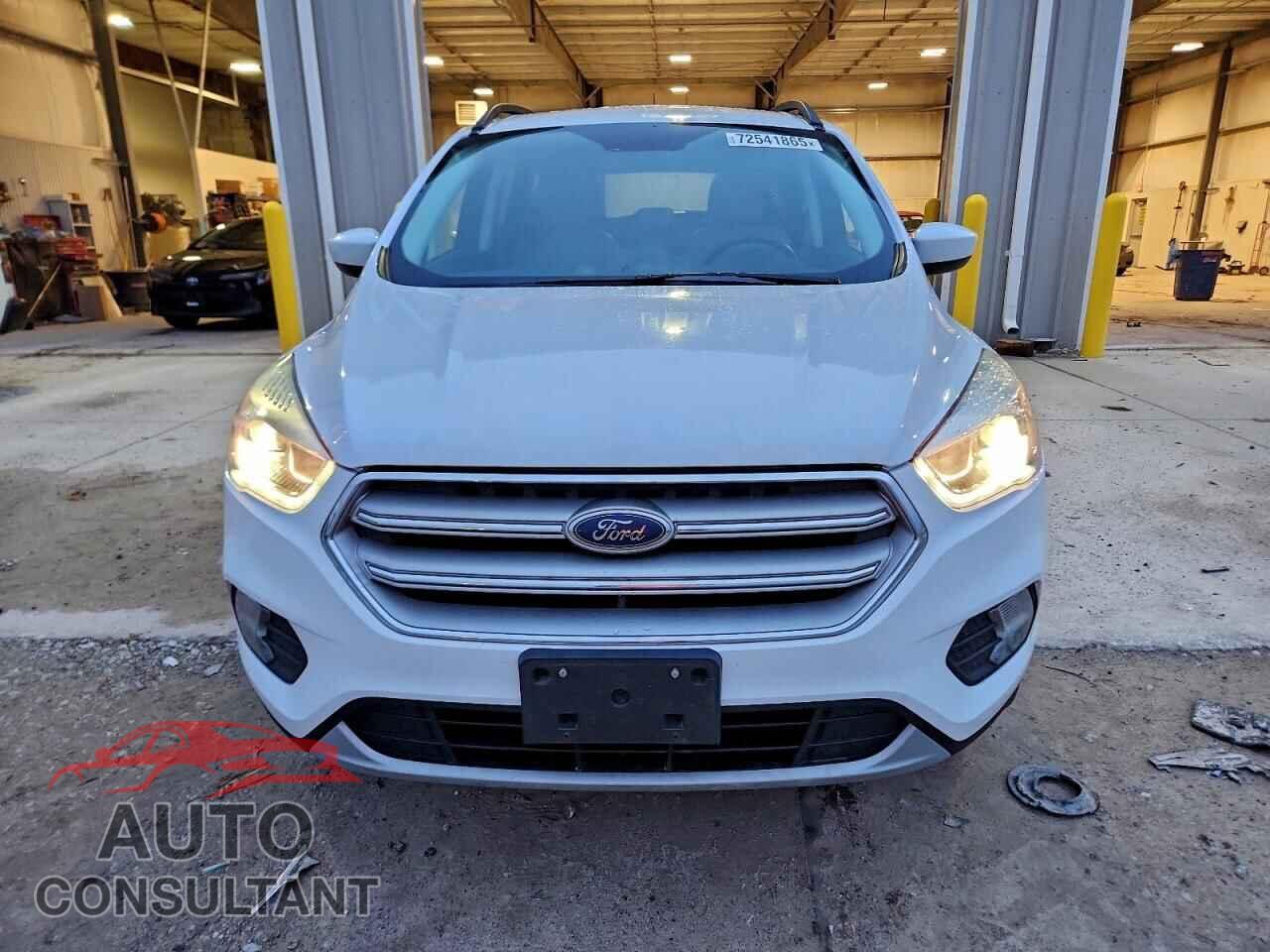 FORD ESCAPE 2018 - 1FMCU9HD9JUD30741