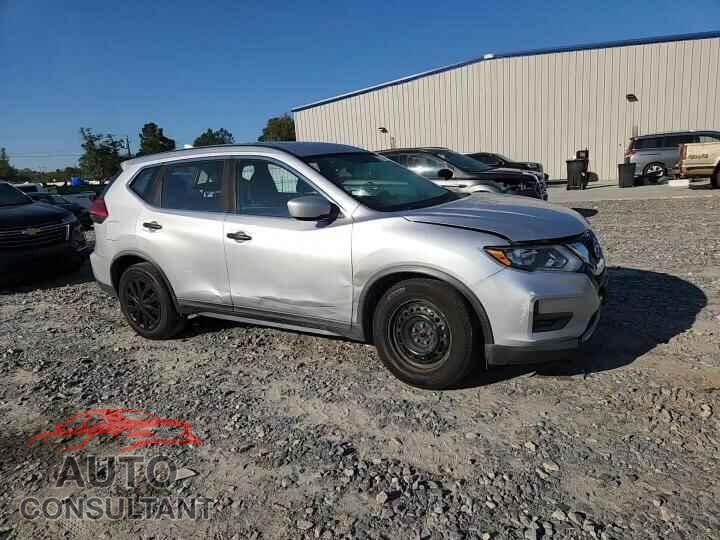 NISSAN ROGUE 2017 - KNMAT2MV0HP514995