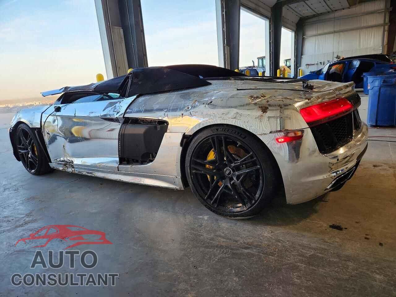 AUDI R8 2017 - WUAVACFXXH7904405