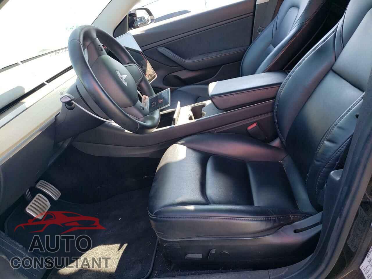 TESLA MODEL 3 2019 - 5YJ3E1EB2KF441261