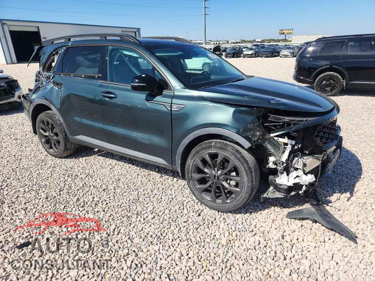 KIA SORENTO 2023 - 5XYRHDLF7PG178015