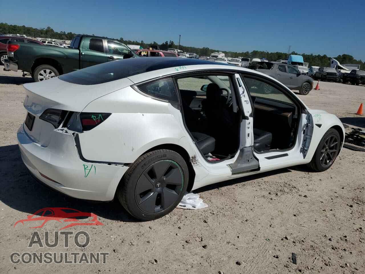 TESLA MODEL 3 2022 - 5YJ3E1EA8NF317314