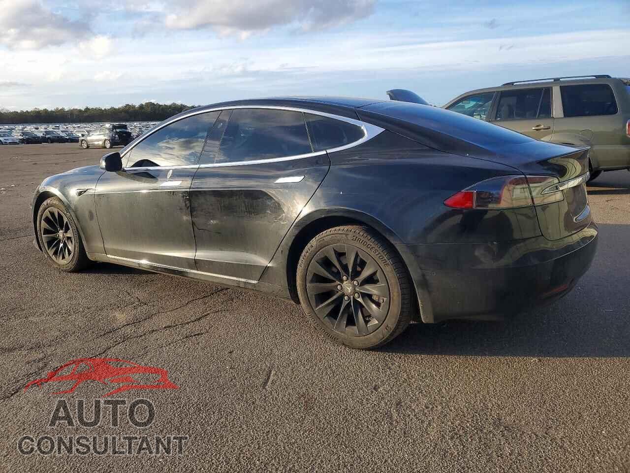 TESLA MODEL S 2018 - 5YJSA1E21JF244362