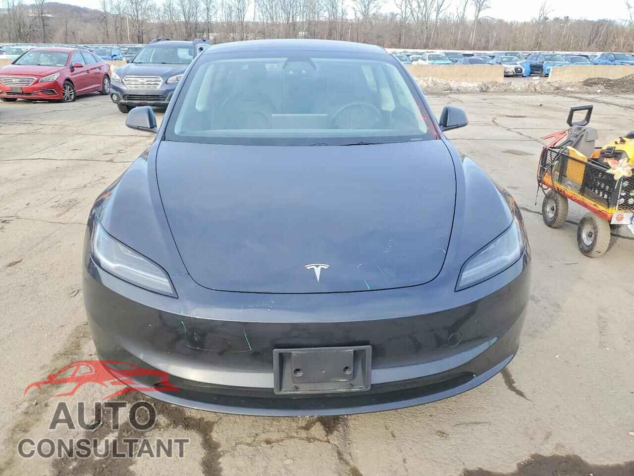 TESLA MODEL 3 2024 - 5YJ3E1EA9RF772680