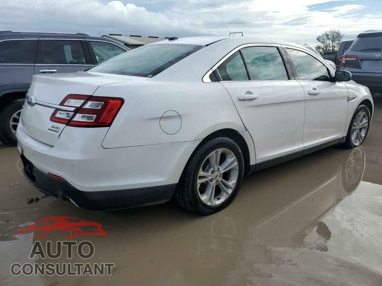 FORD TAURUS 2017 - 1FAHP2E80HG122469