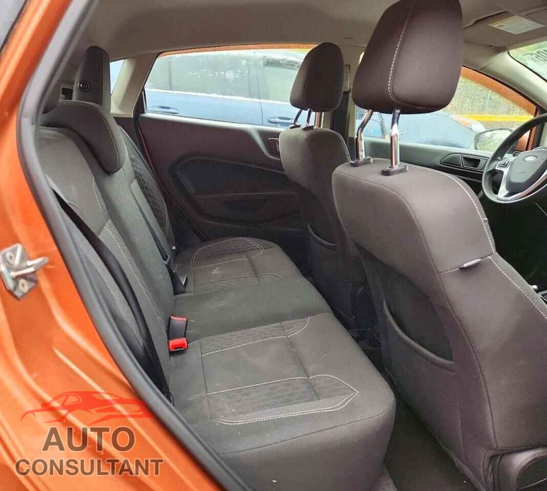 FORD FIESTA 2017 - 3FADP4EJ9HM153948