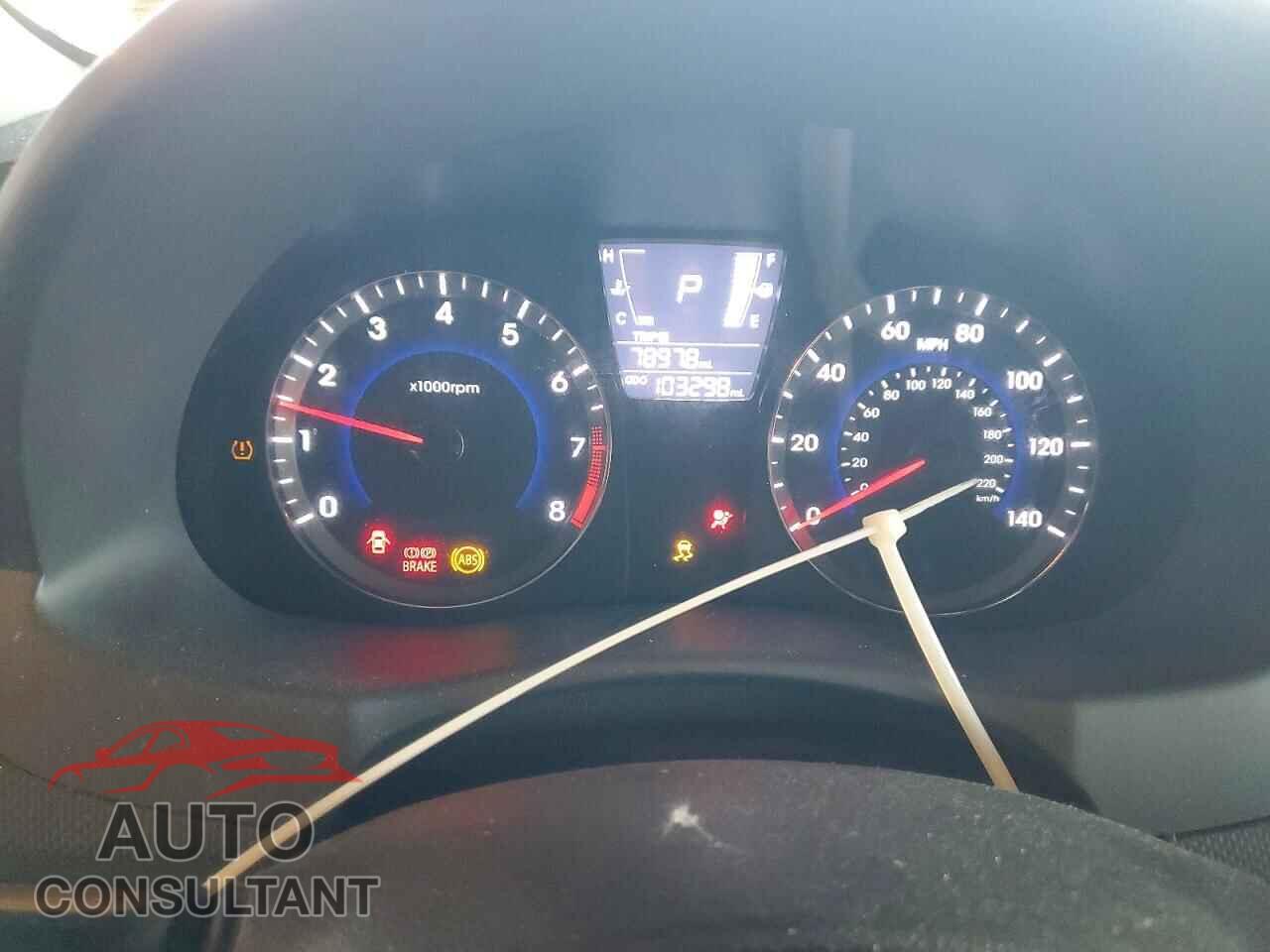 HYUNDAI ACCENT 2013 - KMHCT4AE2DU561171