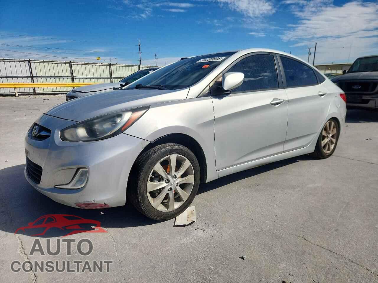 HYUNDAI ACCENT 2013 - KMHCU4AE8DU441663