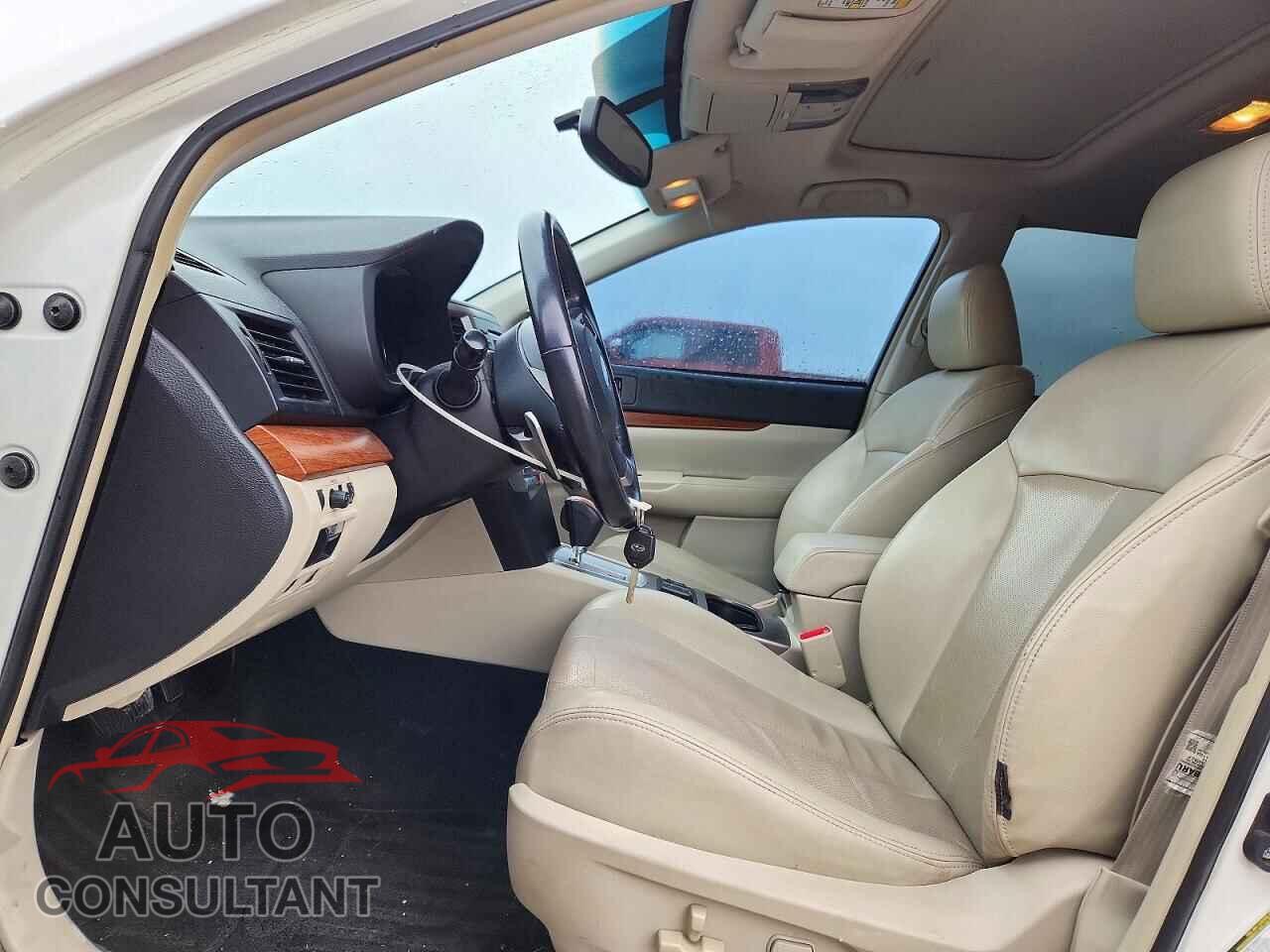 SUBARU OUTBACK 2013 - 4S4BRBKC1D3252017