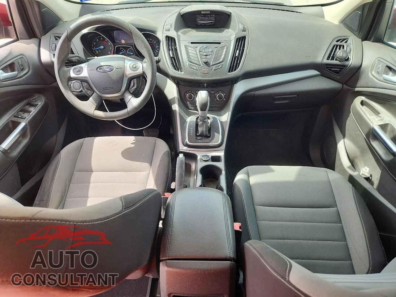 FORD ESCAPE 2013 - 1FMCU0GX5DUB43721