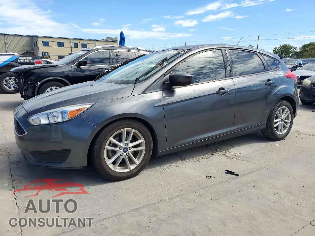 FORD FOCUS 2018 - 1FADP3K26JL229138