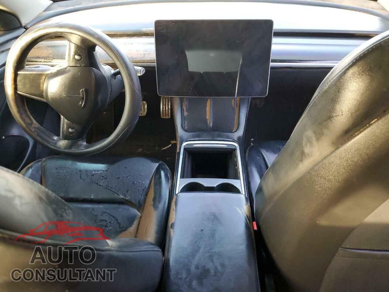 TESLA MODEL 3 2021 - 5YJ3E1EC4MF054450