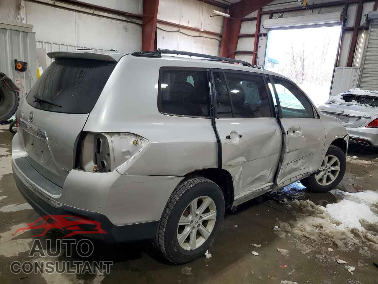 TOYOTA HIGHLANDER 2012 - 5TDBK3EH1CS156908