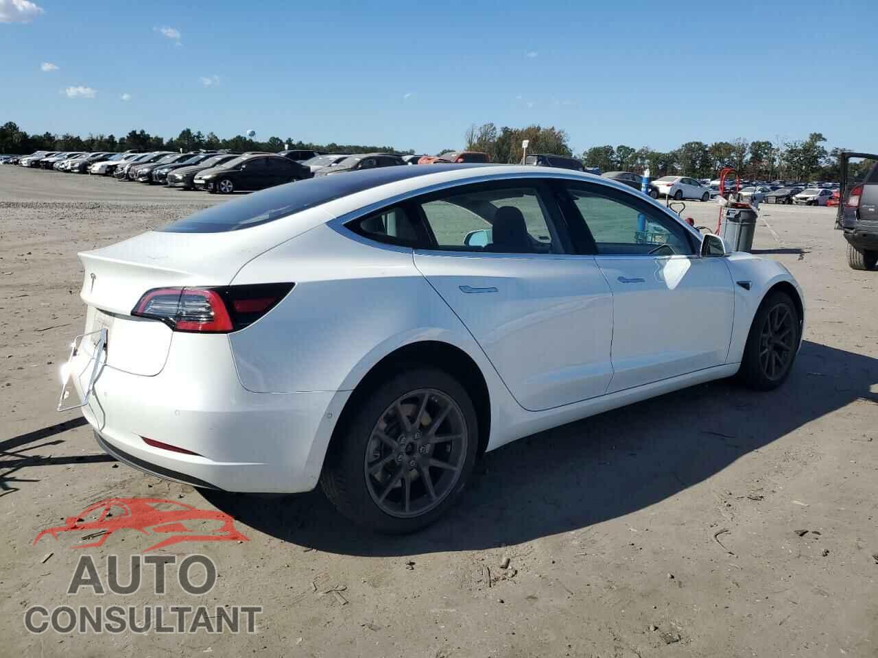 TESLA MODEL 3 2018 - 5YJ3E1EA8JF027147