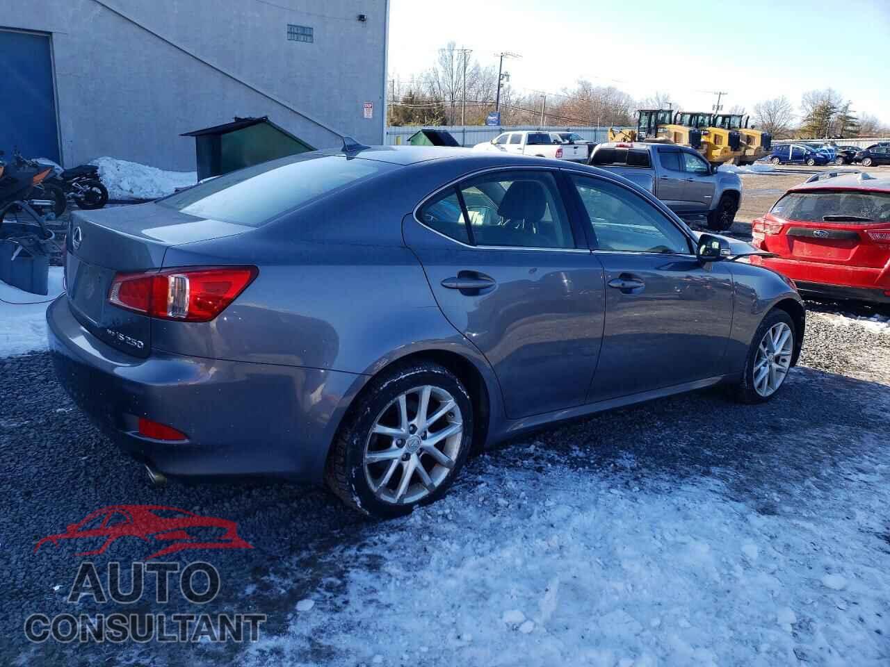 LEXUS IS 2012 - JTHCF5C2XC5055471