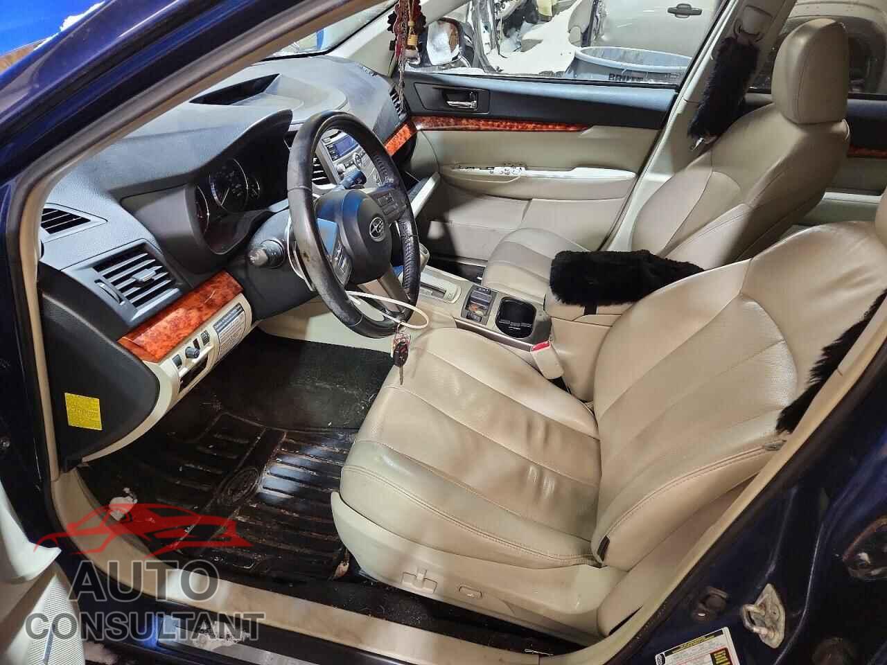 SUBARU OUTBACK 2011 - 4S4BRBKC8B3422712