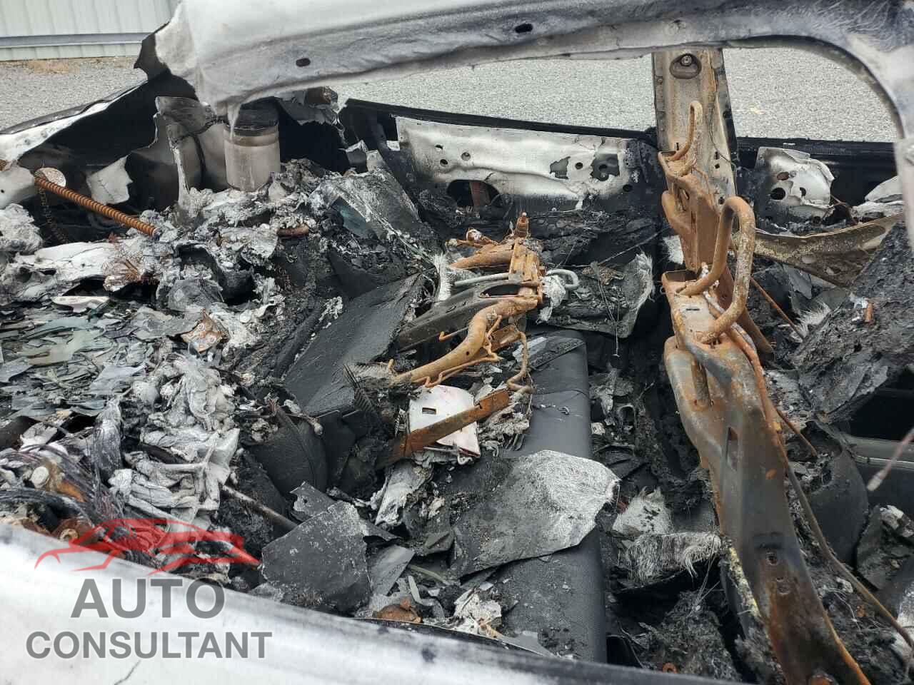 TESLA MODEL S 2021 - 5YJSA1E63MF452301