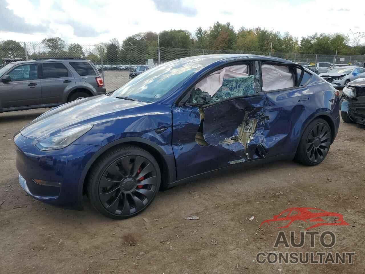 TESLA MODEL Y 2023 - 7SAYGDEF8PF870211