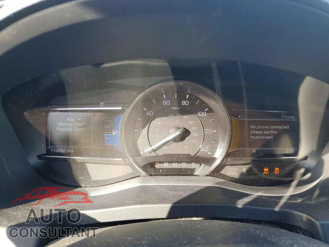 FORD EXPLORER 2017 - 1FM5K7D88HGE19561