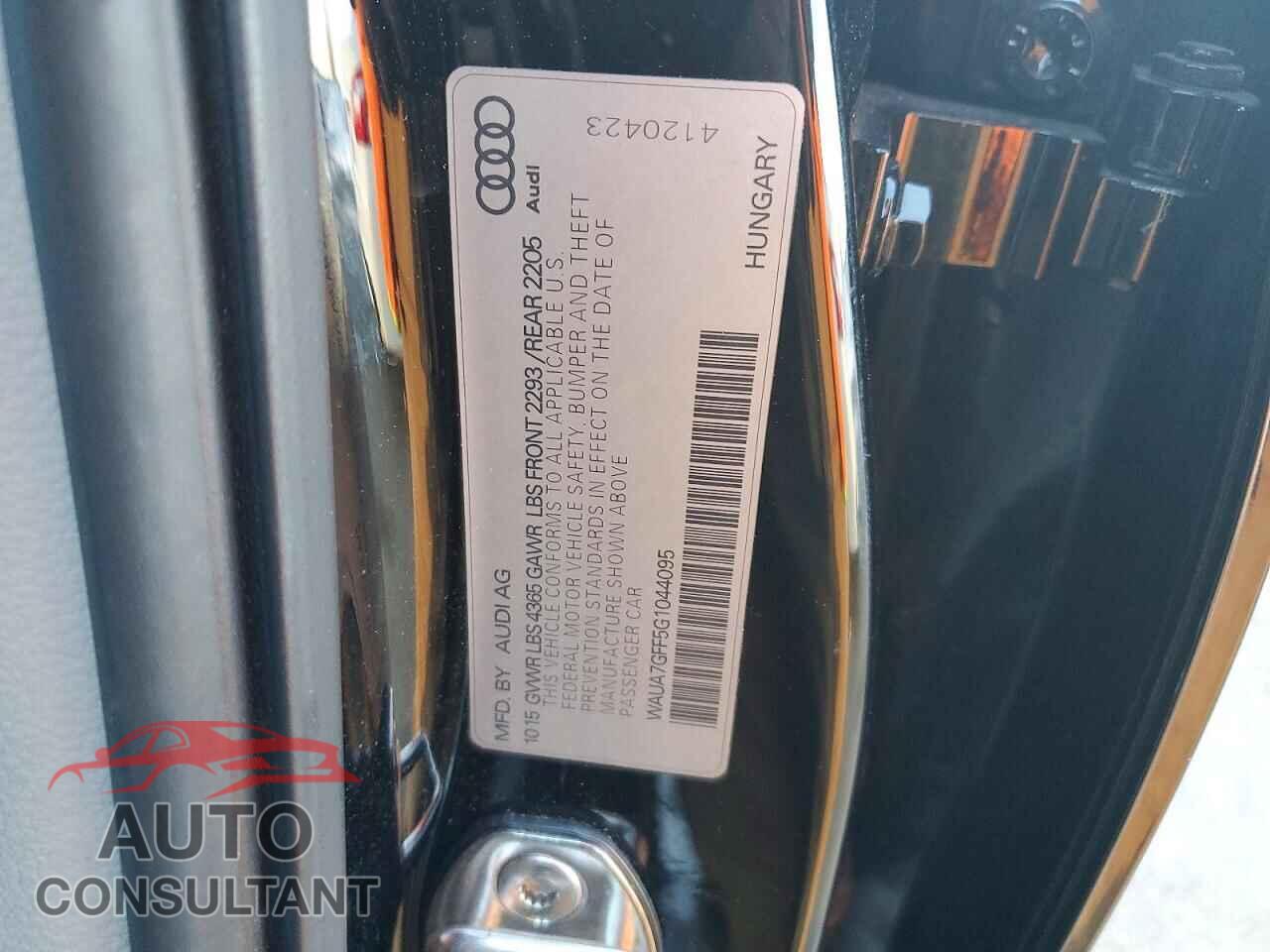 AUDI A3 2016 - WAUA7GFF5G1044095