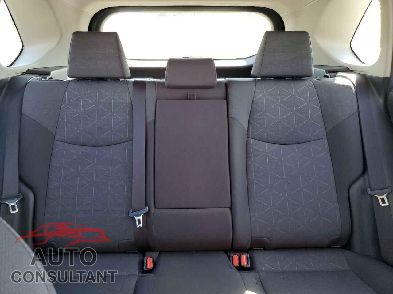 TOYOTA RAV4 2019 - JTMP1RFV5KD039987