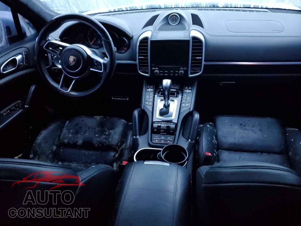 PORSCHE CAYENNE 2018 - WP1AC2A20JLA85167