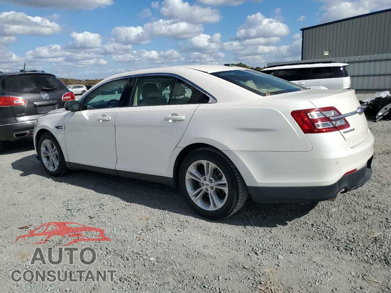 FORD TAURUS 2017 - 1FAHP2E84HG135760
